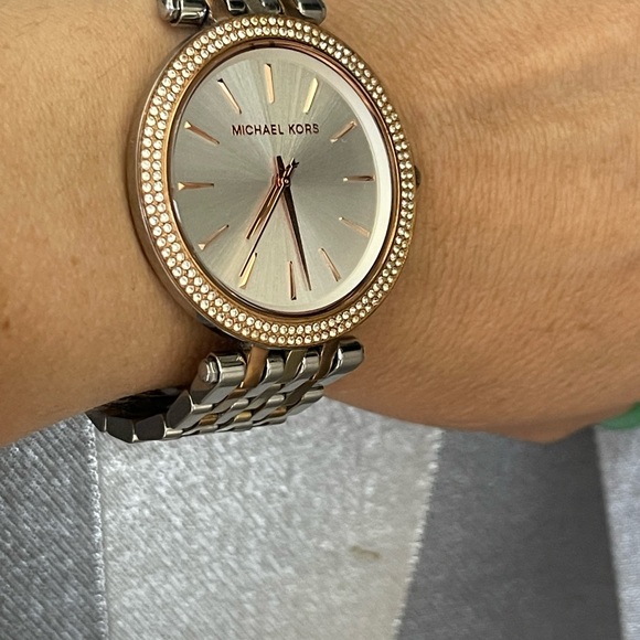 Michael Kors Darci watch - Picture 8 of 16